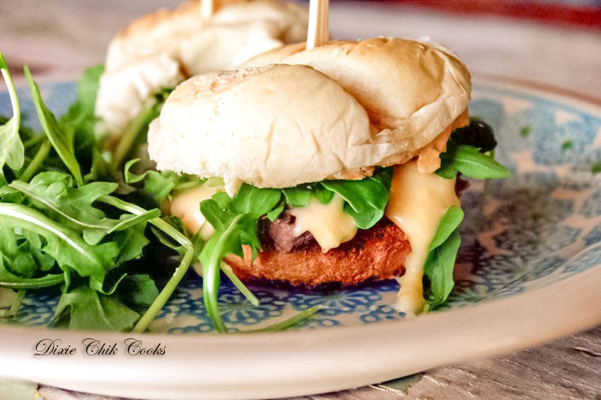 Steak Sliders with Creamy Cheddar Sauce