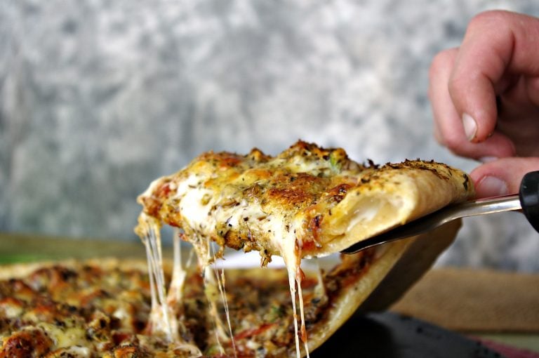 Stuffed Crust Pizza | Dixie Chik Cooks