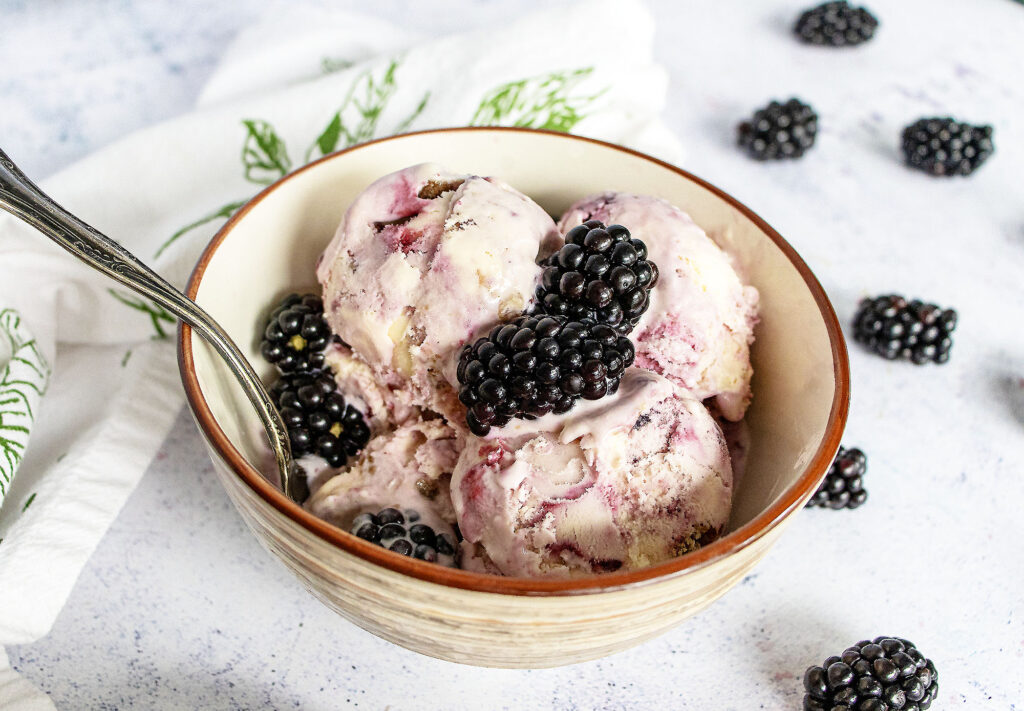 Blackberry Cheesecake Ice Cream Blackberry Cheesecake Ice Cream